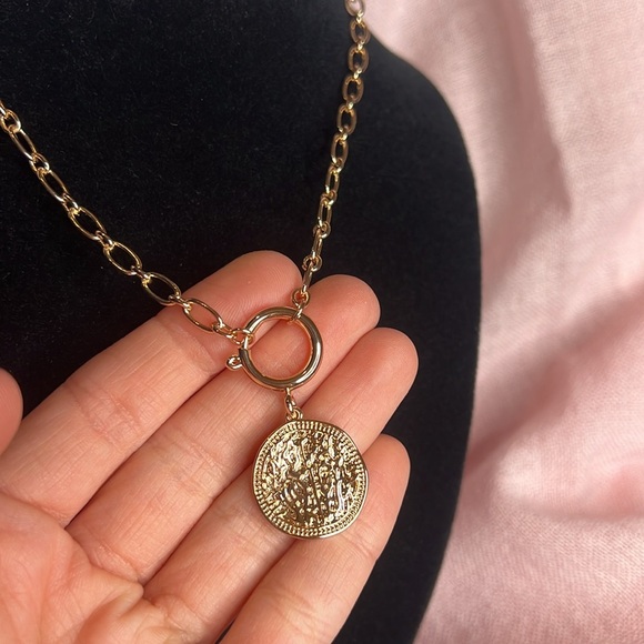 Ettika medallion choker front closure chunky necklace - Picture 3 of 7